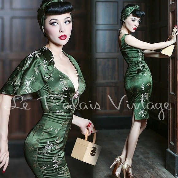 Le Palais Vintage Dresses & Skirts - NWT Le Palais Vintage Satin Green Dress With Cape Medium
